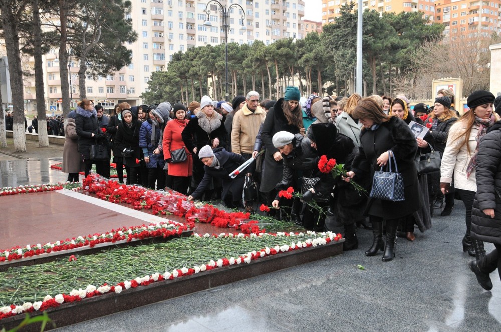 Abşeronda 20 Yanvar şəhidləri anıldı - FOTOLAR