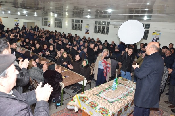 İqbal Ağazadənin Mehmandarov küçəsində növbəti görüşü oldu - FOTO