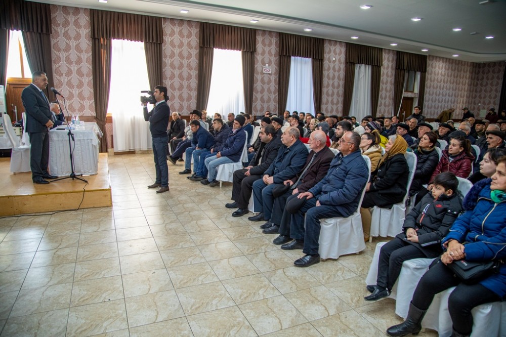 Cavanşir Feyziyev Qədim Kiş kəndində seçicilərlə görüşdü - FOTO