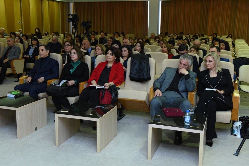 “Sirlərin sərgüzəşti” kitabının təqdimatı oldu - FOTOLAR