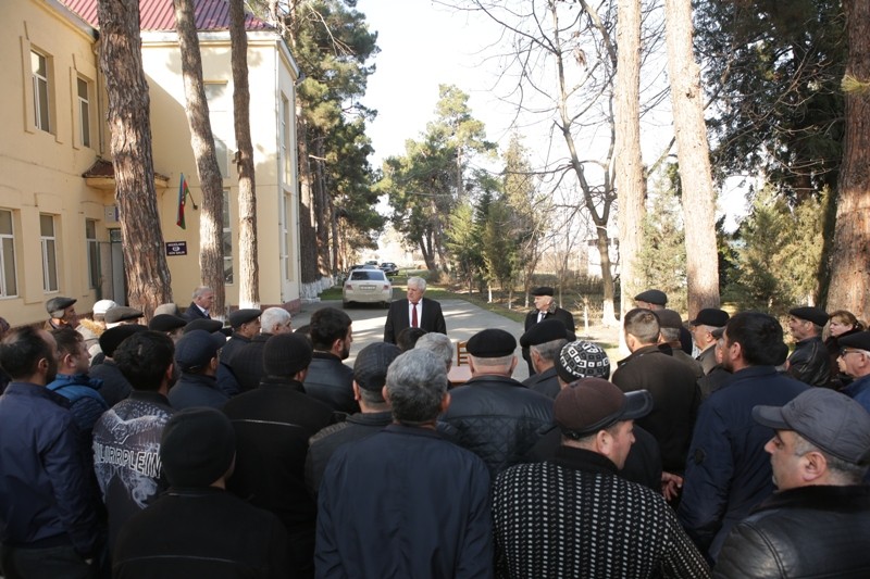 Zeyqəm Hüseynov seçicilərlə görüşlərini davam etdirir -  FOTOLAR