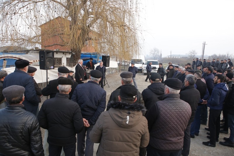 Zeyqəm Hüseynov seçicilərlə görüşlərini davam etdirir -  FOTOLAR