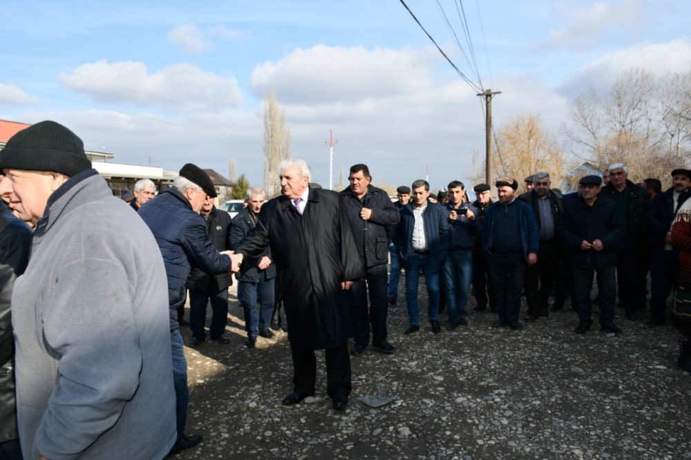 Zeyqəm Hüseynov seçicilərlə görüşlərini davam etdirir -  FOTOLAR