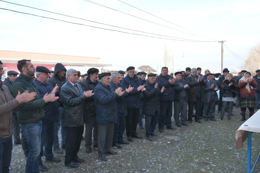 Zeyqəm Hüseynov seçicilərlə görüşlərini davam etdirir -  FOTOLAR