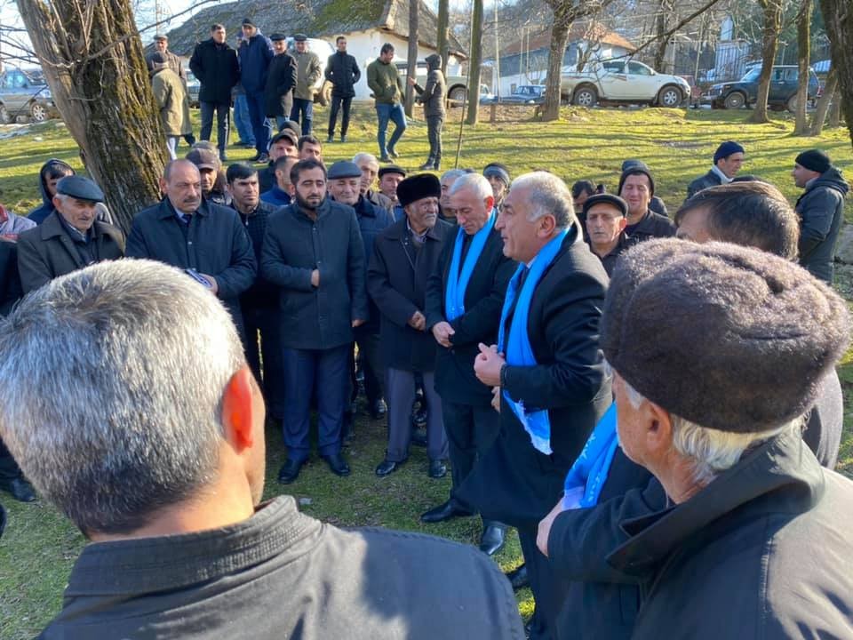 İqbal Məmmədovun seçicilərlə görüşündə izdiham yaşanıb - FOTO