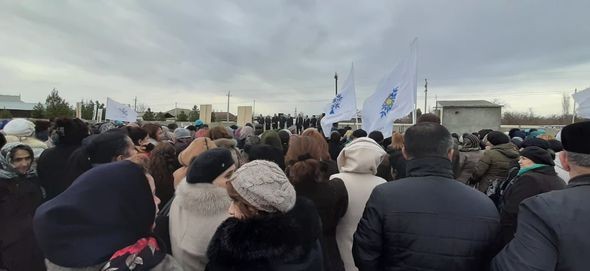 Nizami Səfərov seçiciləri ilə görüşlərini davam etdirir - FOTO