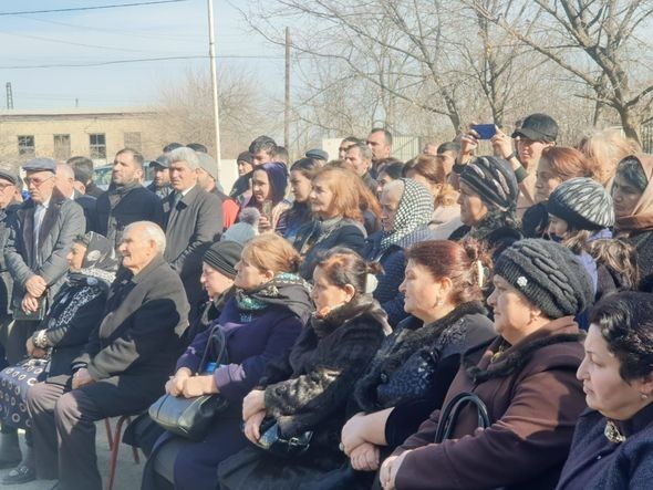 Nizami Səfərov seçiciləri ilə görüşlərini davam etdirir - FOTO