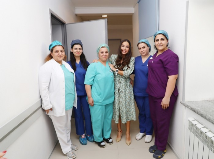 Leyla Əliyeva 3 nömrəli Şəhər Klinik Xəstəxanasında - FOTOLAR