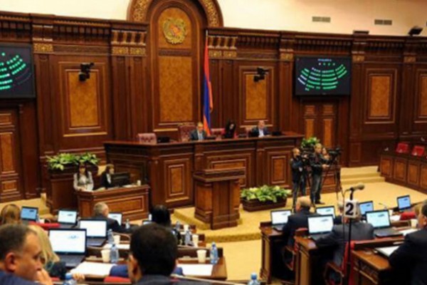 Ermənistanda referendum keçiriləcək 