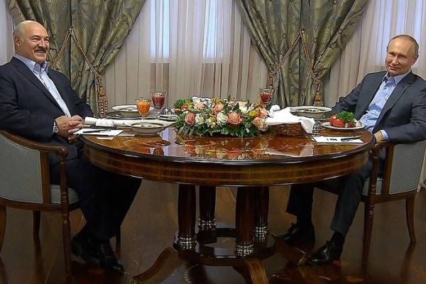 Putin və Lukaşenko Soçidə görüşdülər 