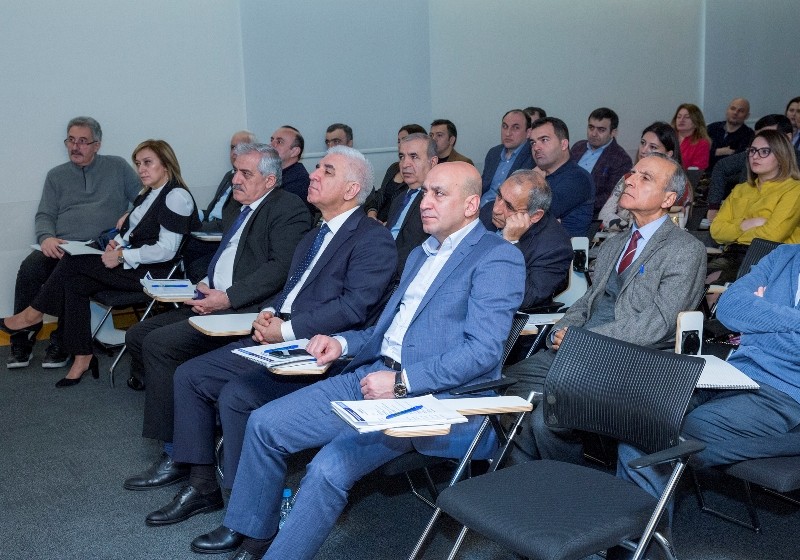 Gömrük Hospitalında “Kolorektal cərrahiyyədə müasir yanaşmalar” mövzusunda  seminar keçirilib - FOTOLAR