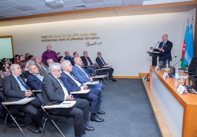 Gömrük Hospitalında “Kolorektal cərrahiyyədə müasir yanaşmalar” mövzusunda  seminar keçirilib - FOTOLAR