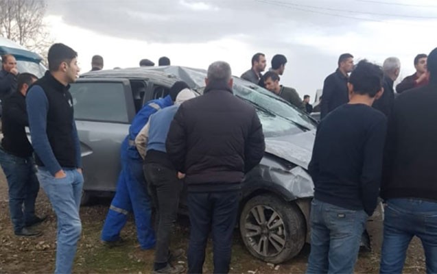 Azərbaycanda maşın piyadanın üstünə aşdı - FOTOLAR