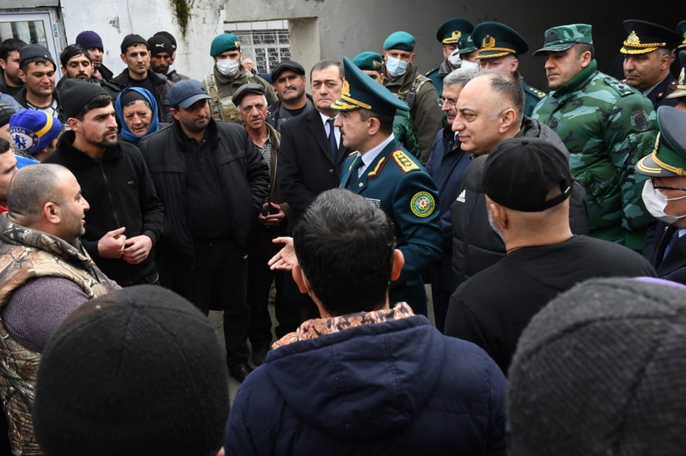 Generallar koronavirusla bağlı İranla sərhədə getdilər - FOTOLAR