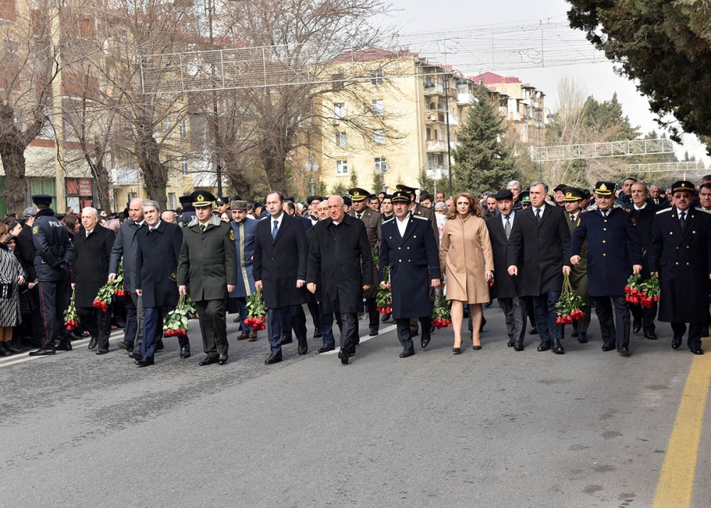 Sumqayıtda Xocalı faciəsinin 28-ci ildönümü münasibətilə anım tədbiri keçirildi - FOTOLAR