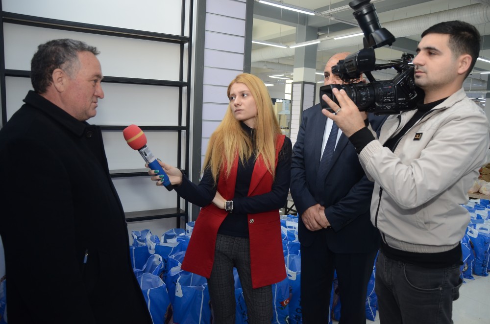 Qubadlı İcra Hakimiyyəti 500 ailəyə bayram sovqatı paylayıb - FOTOLAR