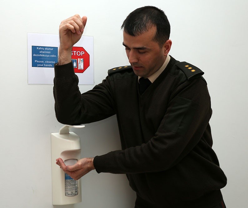 Azərbaycan Ordusu koronavirusdan belə qorunur - VİDEO