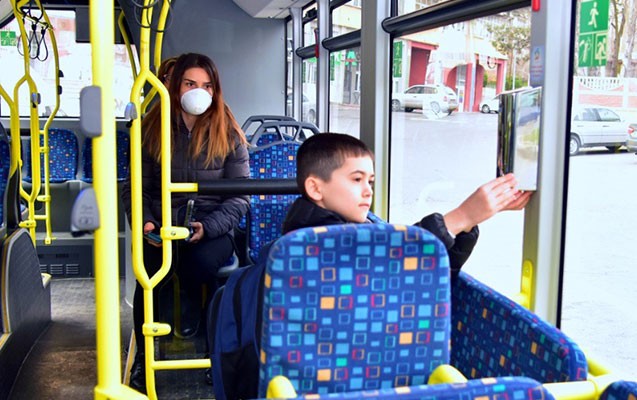 Bakıdakı avtobuslara dezinfeksiya məhlulu qoyuldu - FOTOLAR