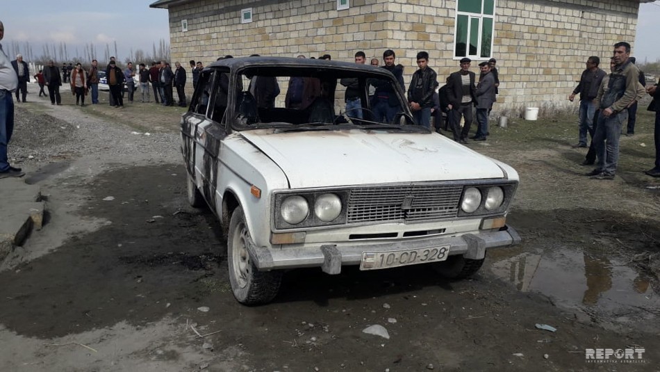 Azərbaycanda bu avtomobildə 4 yaşlı uşaq yanaraq öldü - FOTOLAR