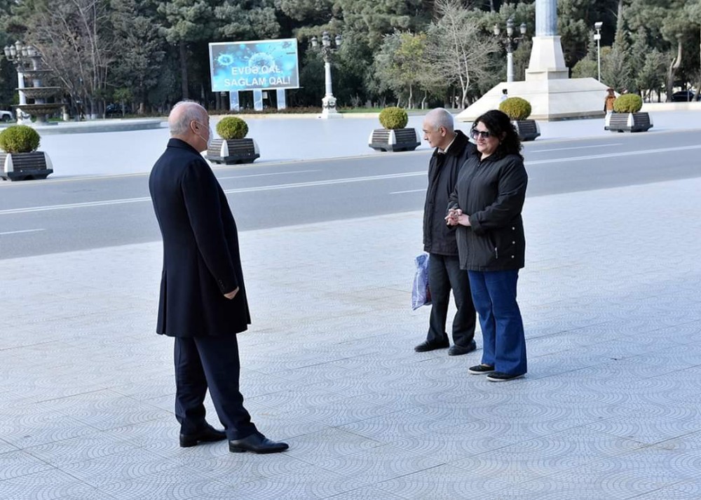 Zakir Fərəcov sakinləri  Operativ Qərargahın qərarlarına riayət etməyə çağırdı - FOTOLAR