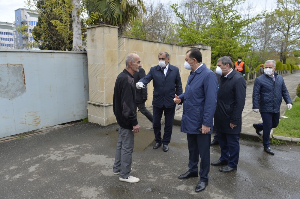 Taleh Qaraşov Lənkəranda karantin rejiminin vəziyyəti ilə tanış oldu - FOTOLAR