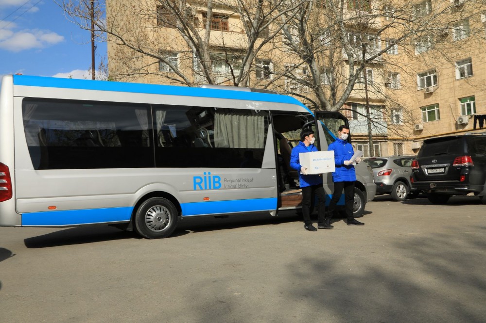 RİİB və Nərimanov RİH yaşlı və tənha insanlara ərzaq sovqatı payladı - FOTOLAR