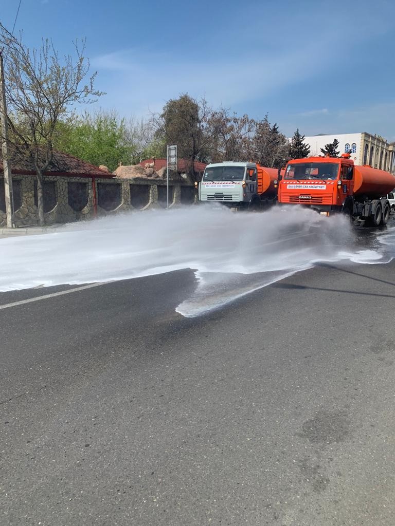 Nizami rayonunda dezinfeksiya işləri və ailələrə ərzaq yardımı davam etdirilir - FOTOLAR