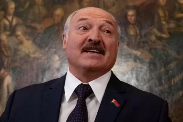 "ABŞ smartfon istifadəçilərini izləyir" - Lukaşenko