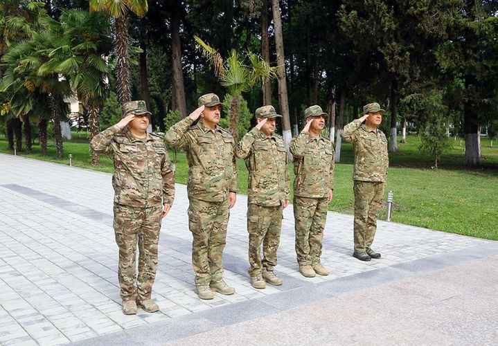 Generallar düşmən mövqelərini belə müşahidə etdilər - VİDEO