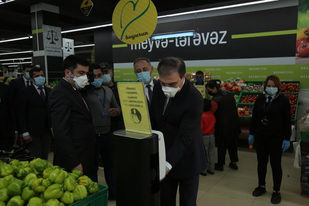 İcra başçısı avtobusa minib, insanları marifləndirdi - FOTOLAR