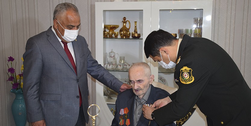 9 May - Qələbə günü münasibətilə veteranlar ziyarət olunub - FOTO