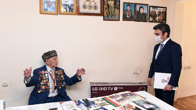 “Azərişıq” ASC veteranlara hədiyələr təqim etdi - FOTOLAR