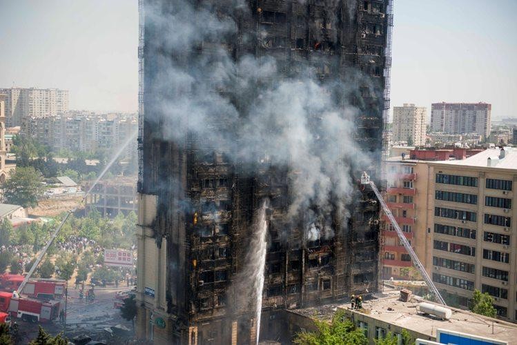 11 nəfərin ölümünə səbəb olan yanğından 5 il ötür - FOTOLAR