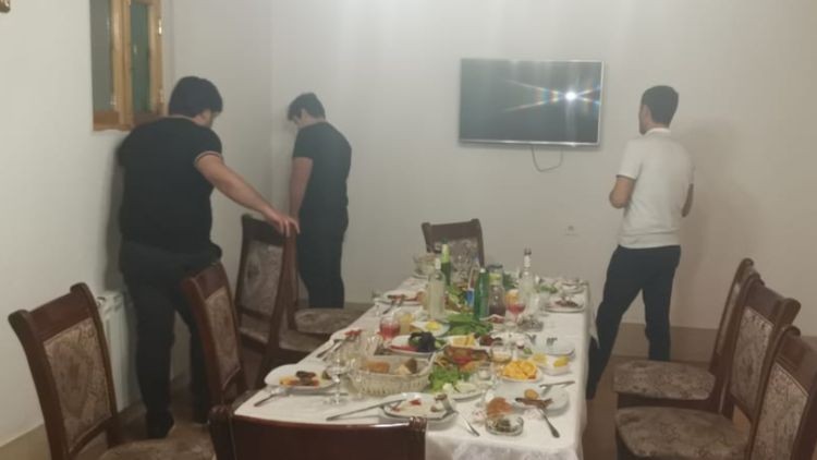 Saat 18:00-dan sonra işləyən daha bir restoran aşkar edilib - FOTO