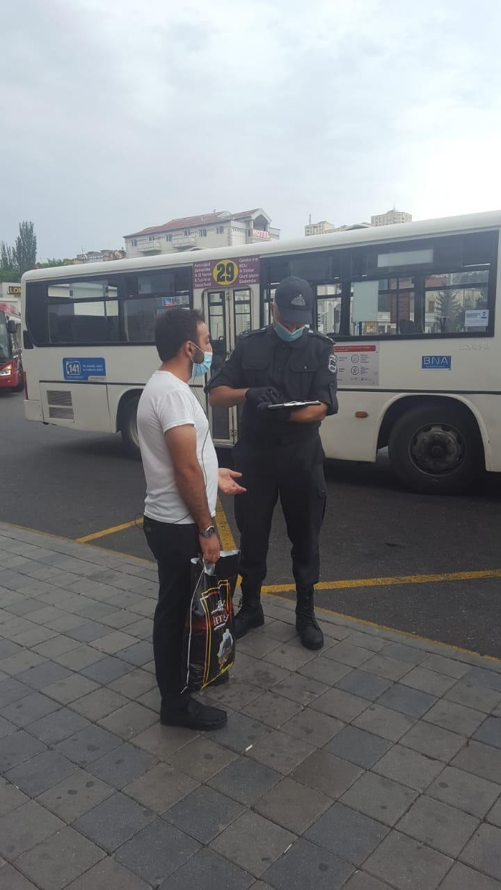 Bakıda karantini pozan şəxslər cərimələndi - FOTOLAR