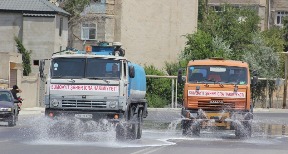 Sumqayıtda dezinfeksiya işləri davam edir - FOTOLAR