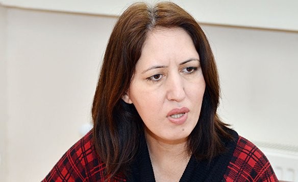 "Rayonda yaşayan qızlara şəhər həyatı hər zaman cəlbedici görünür" 