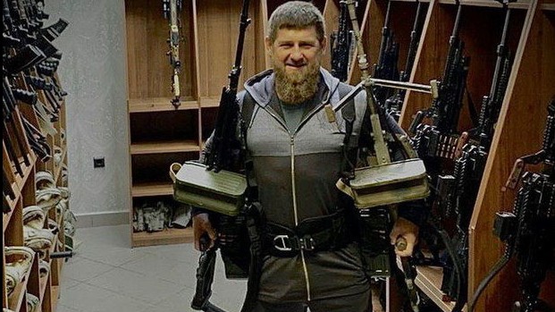 Kadırov ABŞ-ın yeni sanksiyalarına pulemyotlarla cavab verdi - FOTO