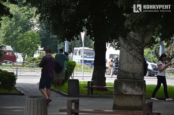 Ukraynada insanları girov götürən şəxsin kimliyi məlum olub – YENİLƏNİB/FOTOLAR