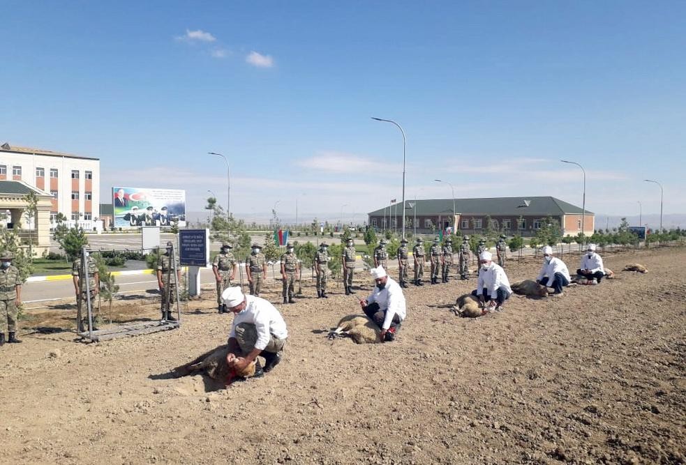 Hərbi hissələrdə Qurban bayramı qeyd edilir - Foto