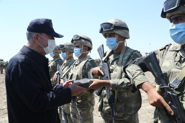 Zakir Həsənov və Hulusi Akar birgə təlimləri izlədi - FOTOLAR