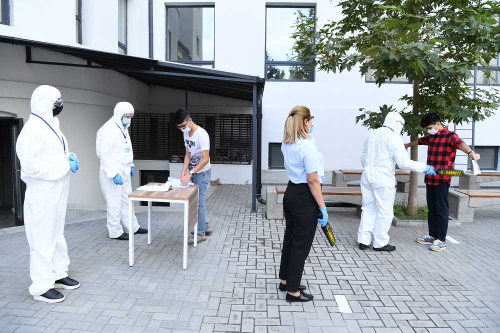 Azərbaycan-Fransız Universitetinə (UFAZ) bakalavr pilləsi üzrə qəbul imtahanı keçirilib - VİDEO/FOTO