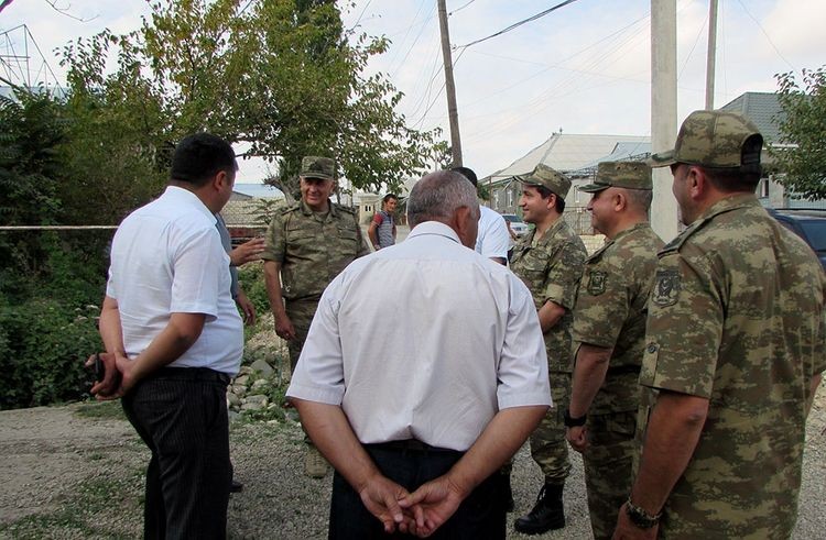 Prezidentin köməkçisi generalla ön cəbhəyə getdi  - Foto