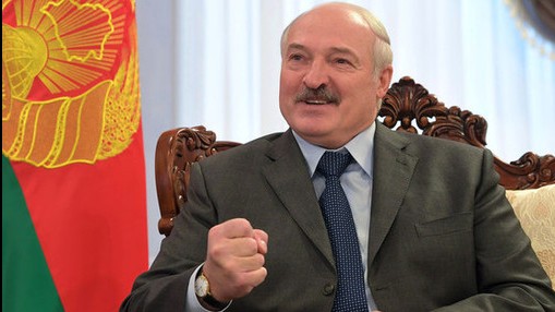 Belarus ordusu Lukaşenkoya sədaqət andı içdi 