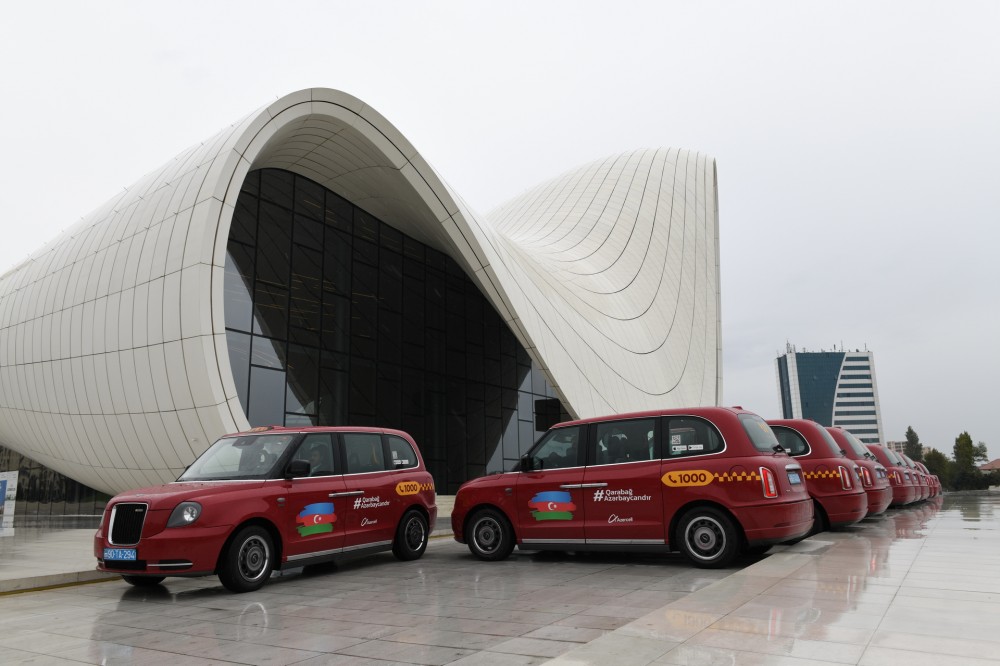 “Baku Taksi” avtomobillərini Azərbaycan bayrağı ilə bəzədi  - FOTO