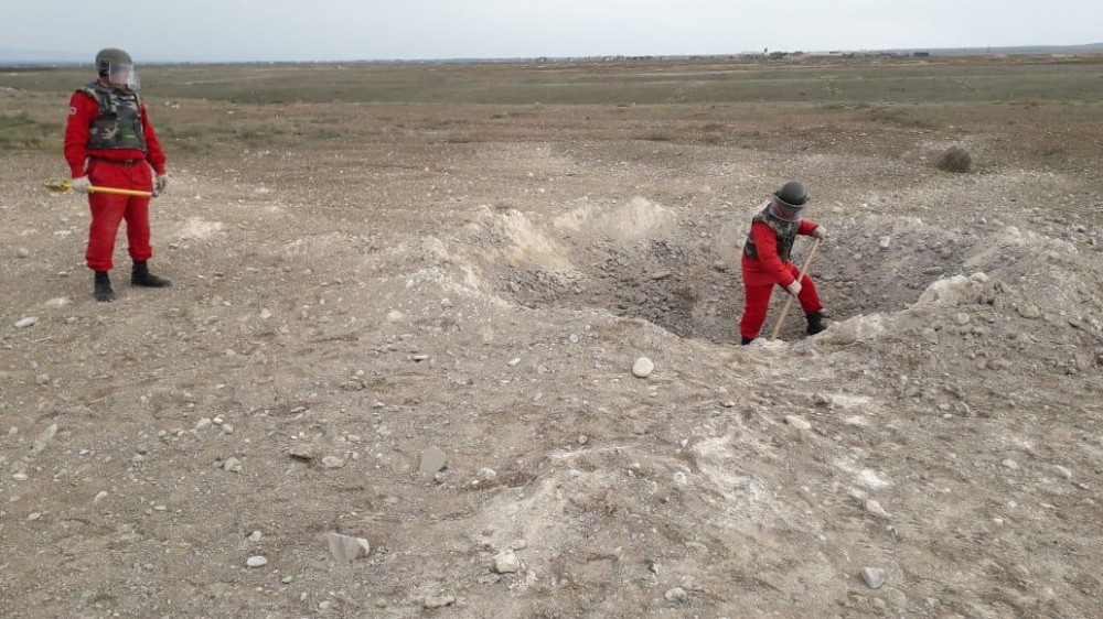 Təmas xəttində raket, 598 bombacıq aşkarlandı - FOTO