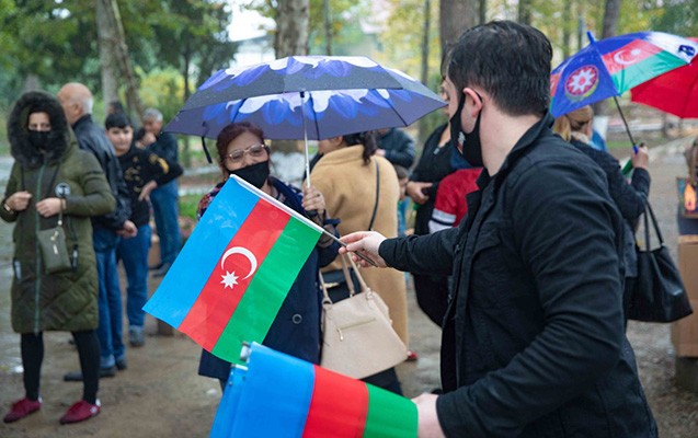 “Azərsun Holdinq” “Bayrağımız qürurumuzdur” aksiyası keçirdi - FOTOLAR