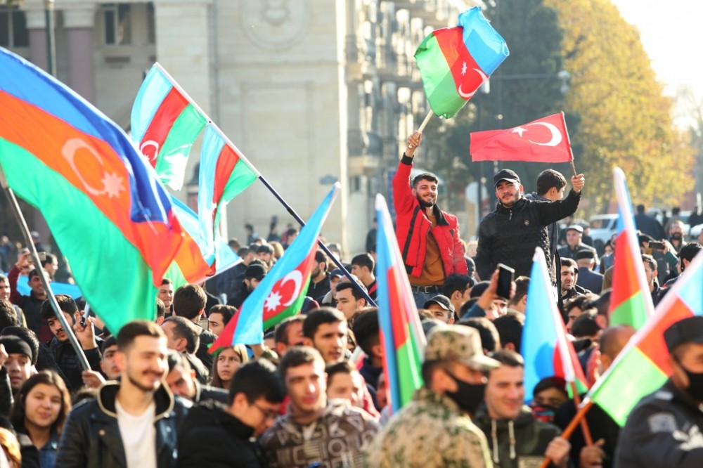 Gəncədə qələbə sevincini yaşanıb - FOTOLAR