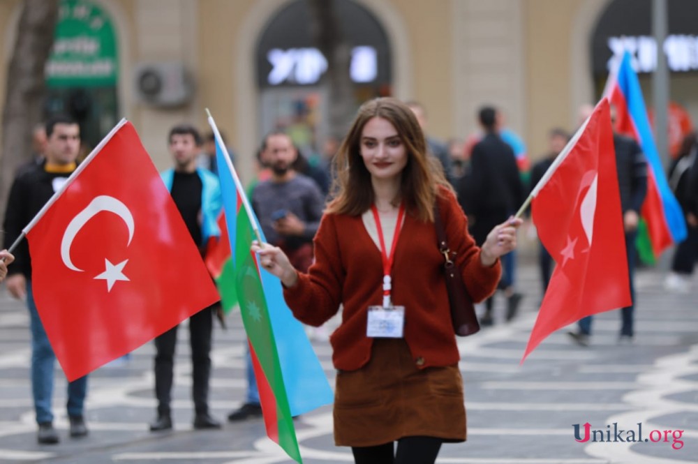 Qələbə sevincini yaşayan Bakı sakinləri - FOTOLAR