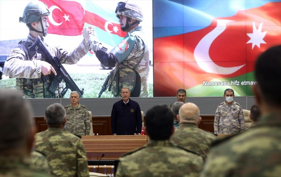 Hulusi Akar MN-nə gələrək sevincini belə bölüşdü - FOTOLAR